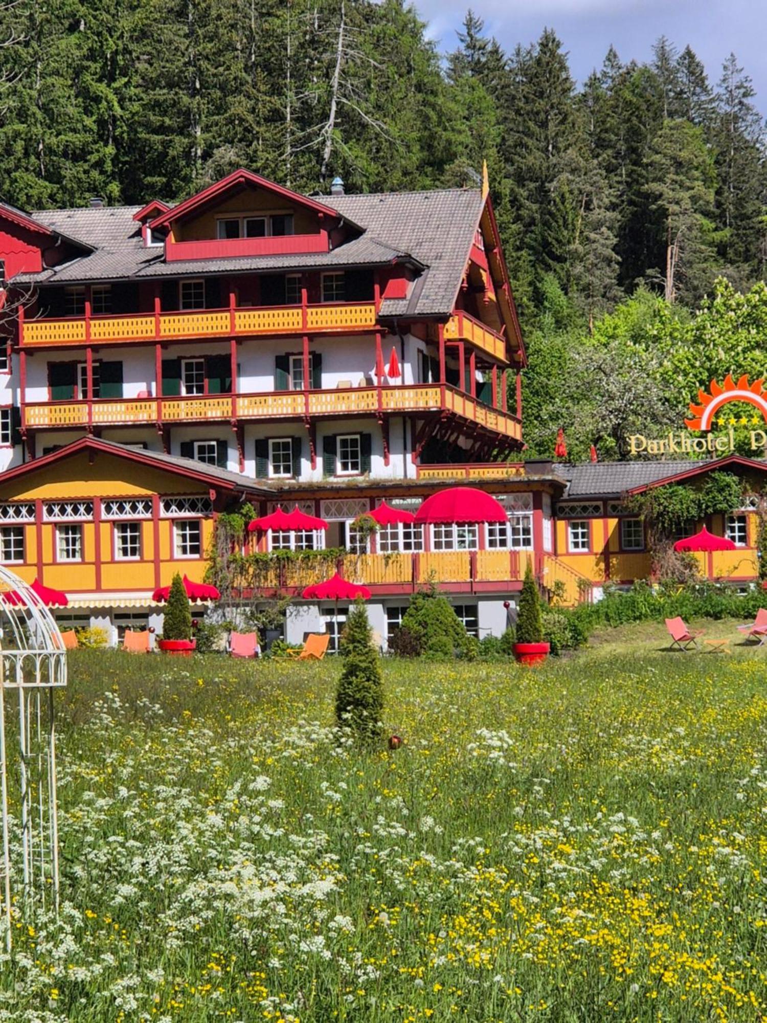 Parkhotel Sole Paradiso San Candido Esterno foto
